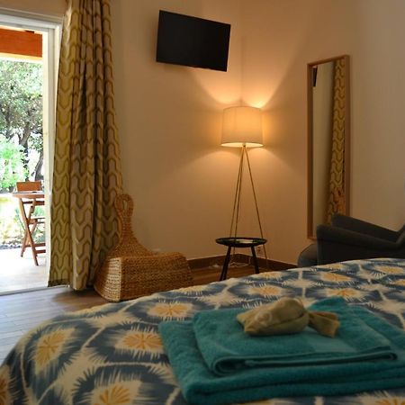 Saint-Restitut La Romagnolette B&B 외부 사진
